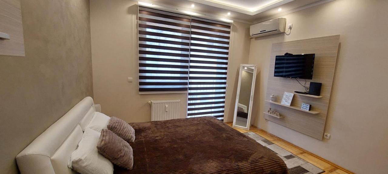 Niki Apartment *
